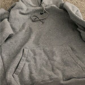 Nike Men's Light Gray Pullover Hoodie